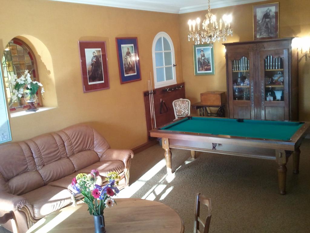 Mas Du Trezon Bed & Breakfast โชเลต์ ห้อง รูปภาพ